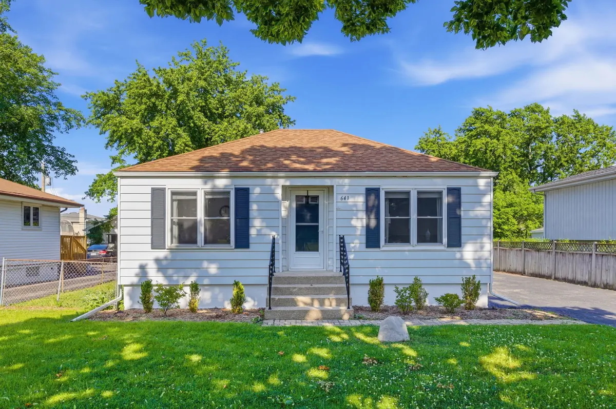 641 N Kenilworth AVE, Elmhurst, IL 60126
