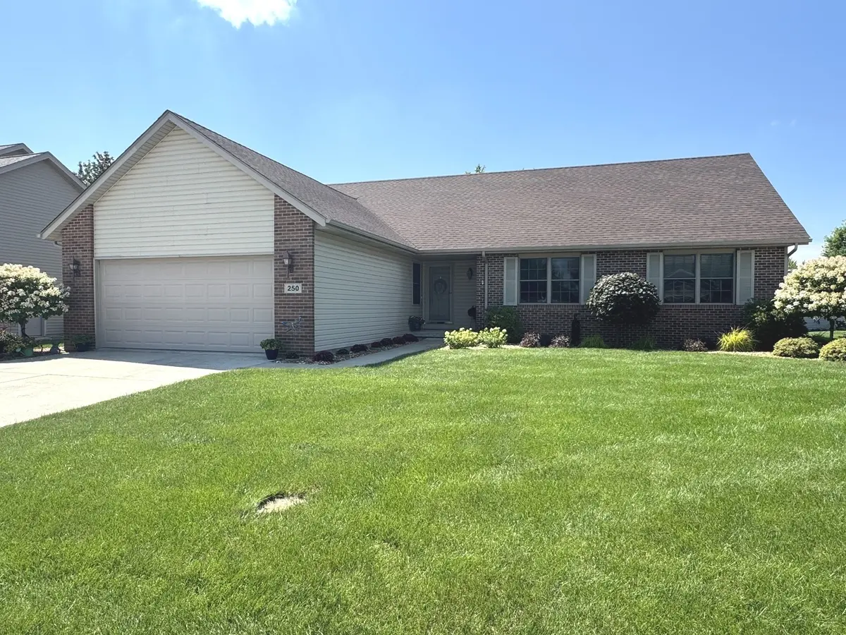 250 Highpoint CIR S, Bourbonnais, IL 60914