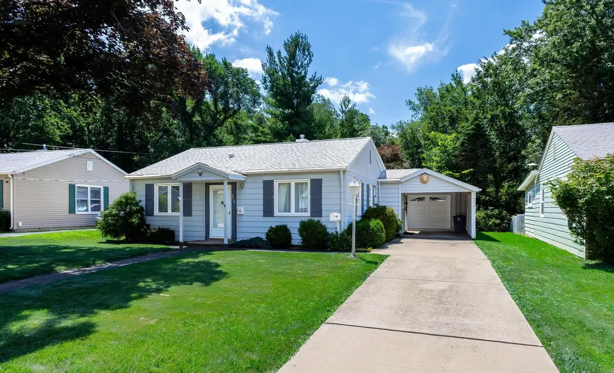 3712 10 Avenue CT, Moline, IL 61265