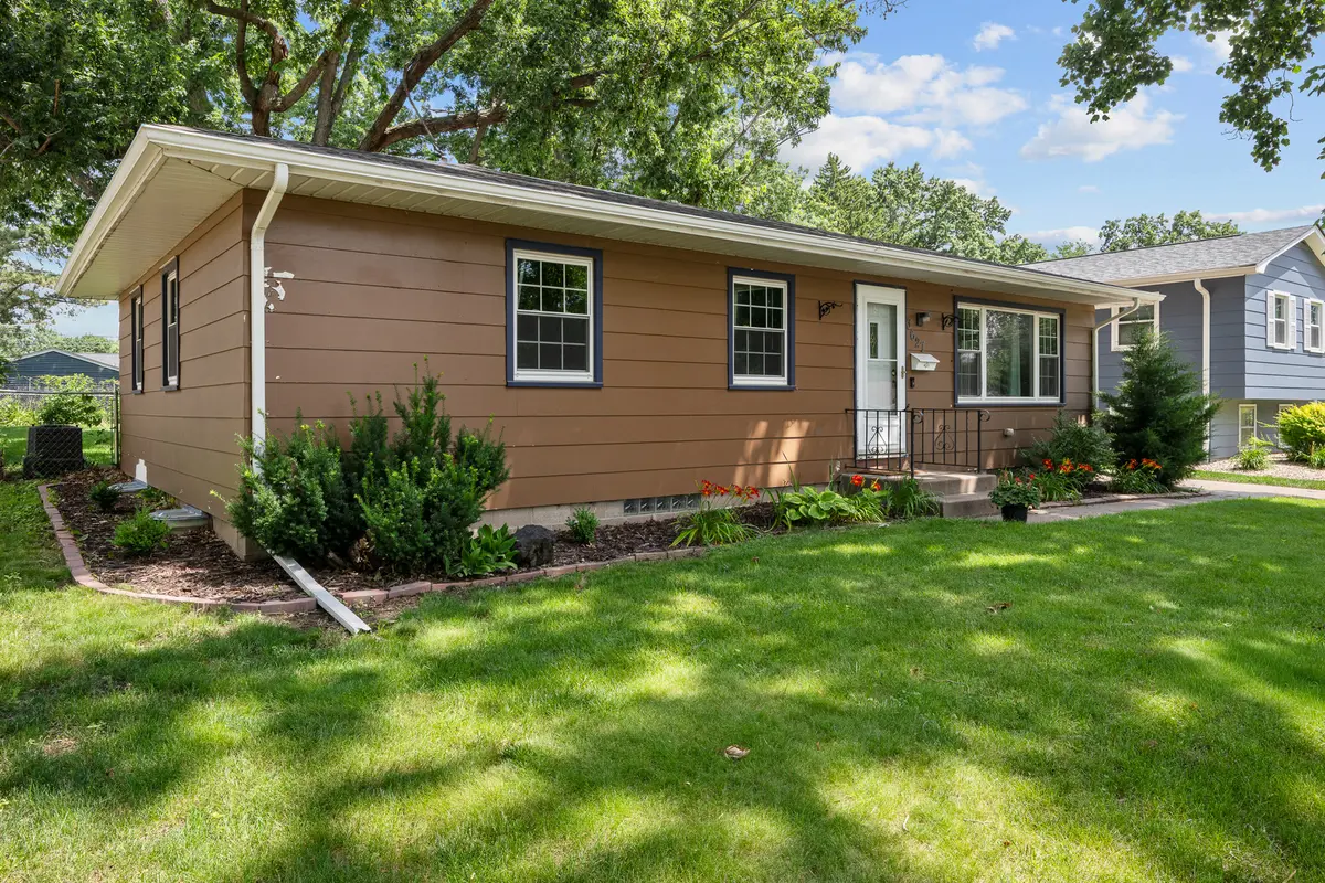 3627 Cedar ST, Davenport, IA 52806