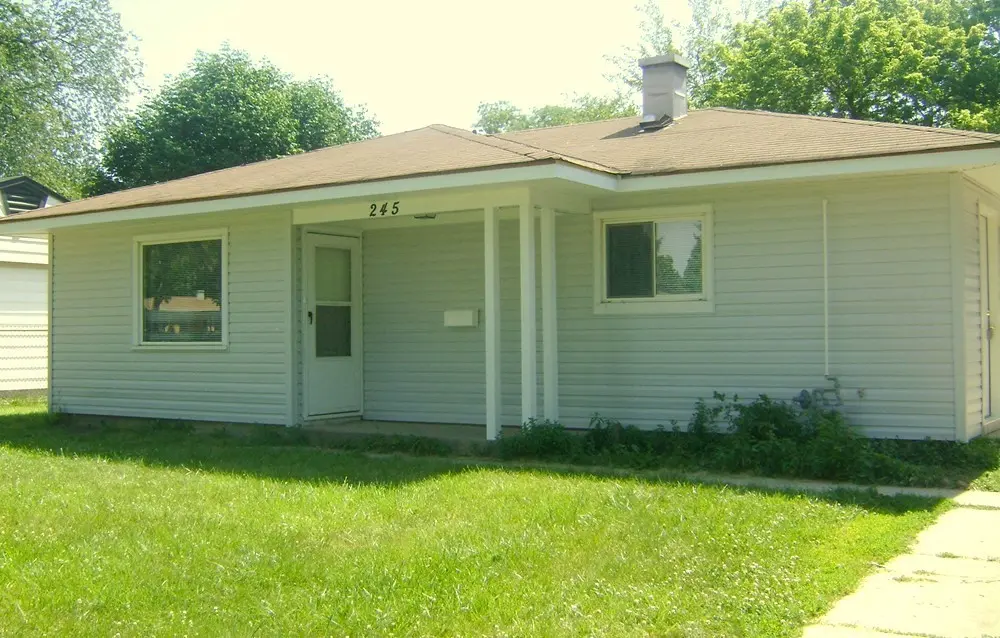 245 E Dennis RD, Wheeling, IL 60090