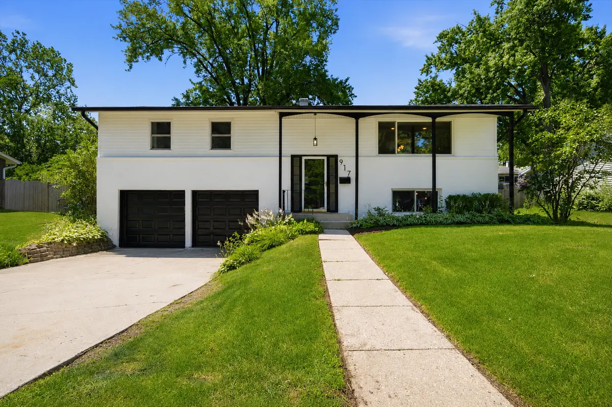 917 E Morris DR, Palatine, IL 60074