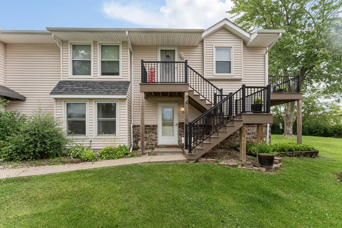 2019 E 38th ST #1A, Davenport, IA 52807