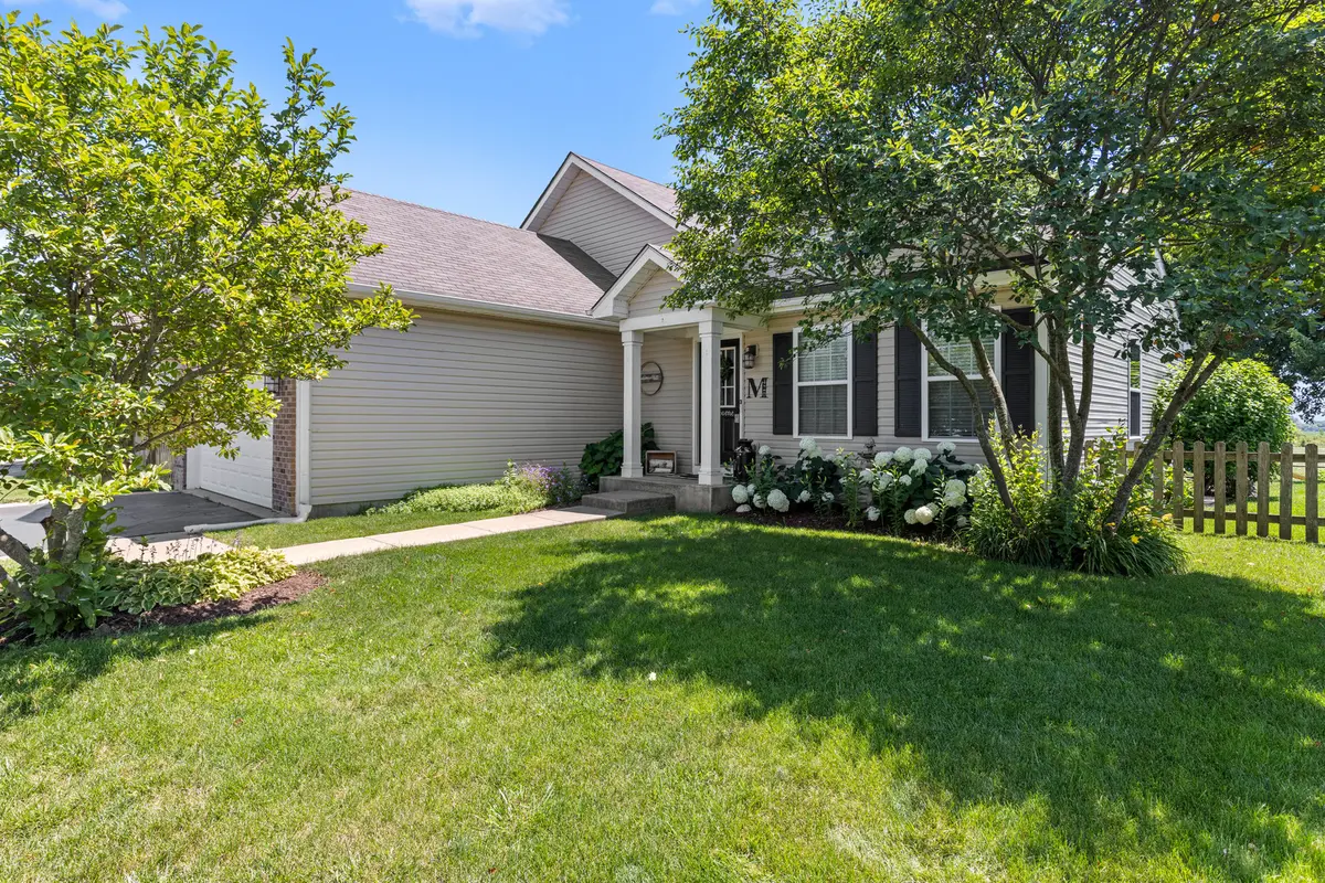 420 Tall Grass DR, Harvard, IL 60033