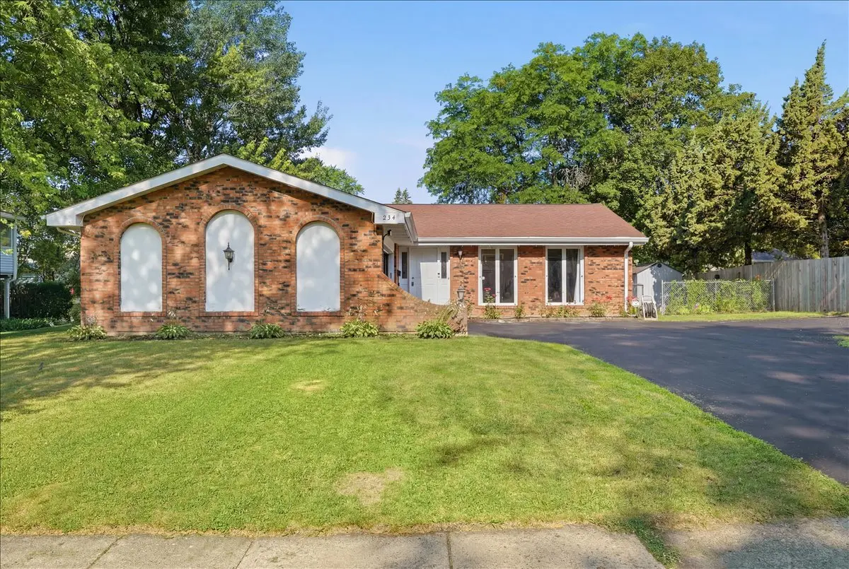 554 Longview DR, Antioch, IL 60002