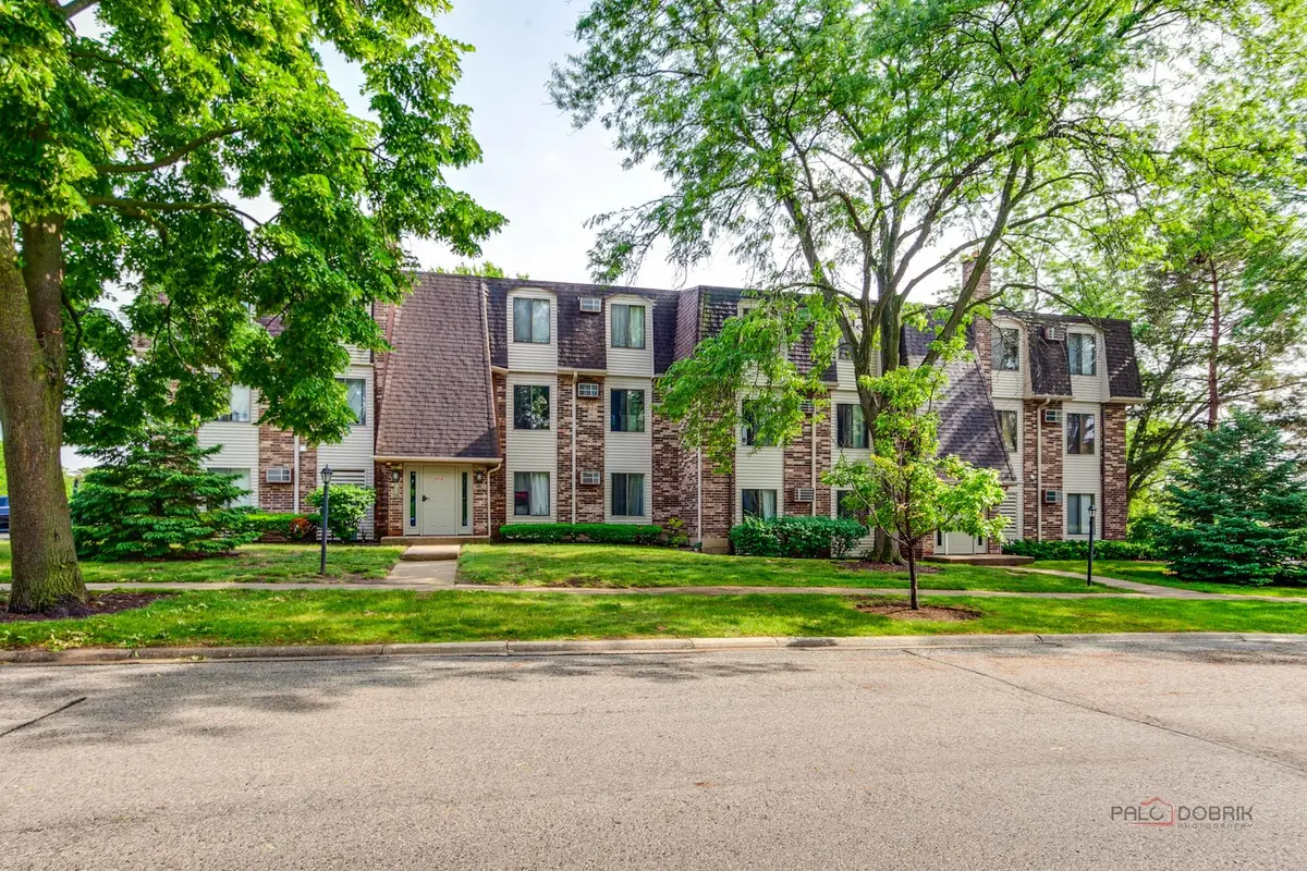 985 S Court Of Shorewood CT #2B, Vernon Hills, IL 60061