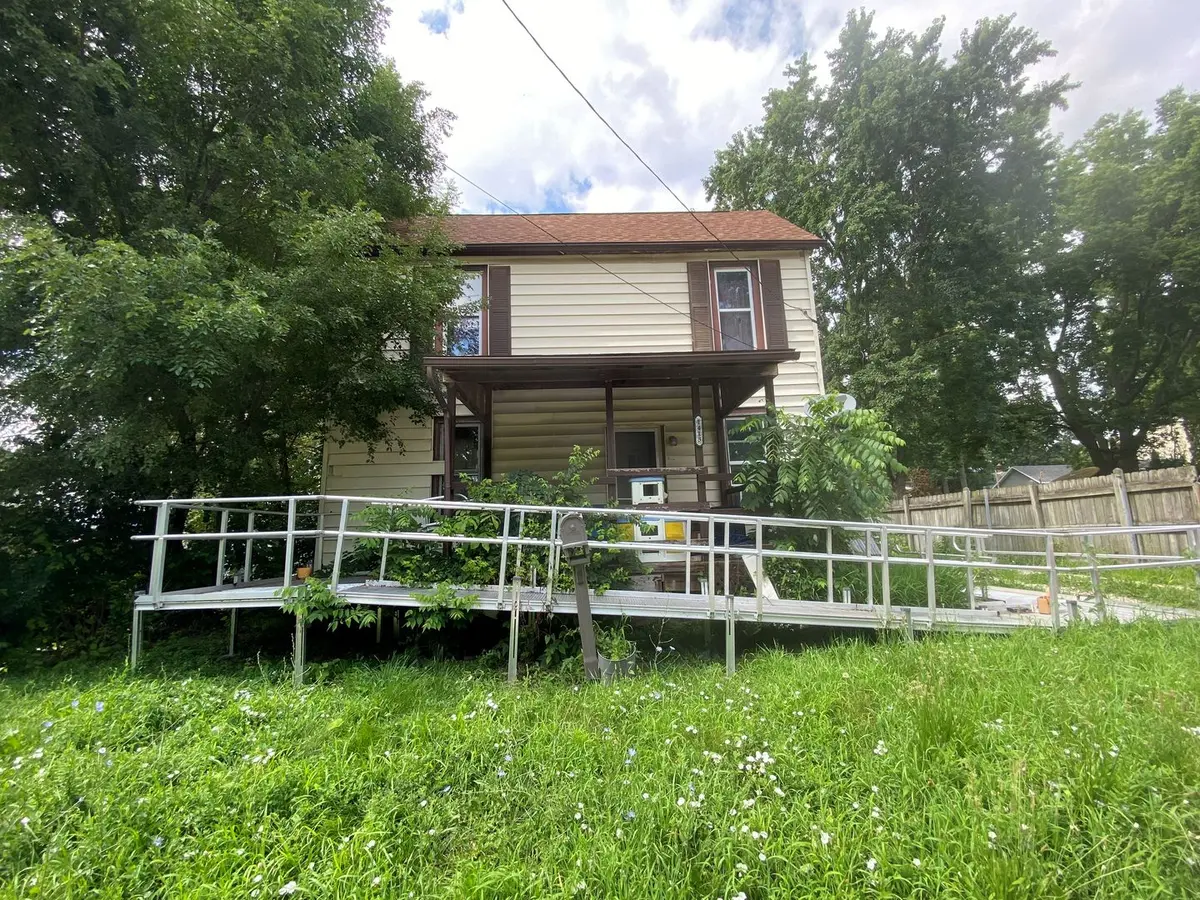 1413 W Oakland AVE, Bloomington, IL 61701