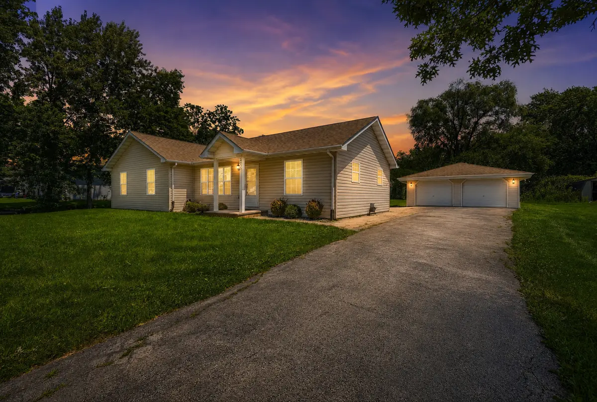 2420 Von Esch RD, Joliet, IL 60431