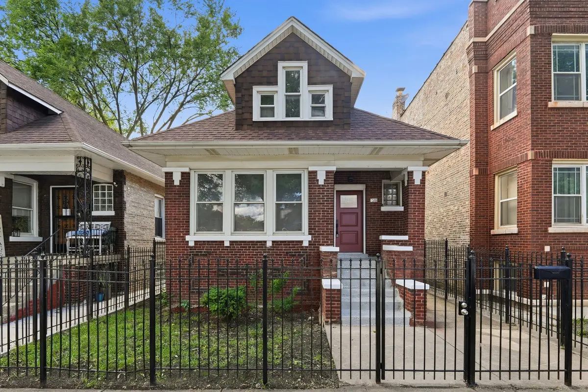1506 N Lotus AVE, Chicago, IL 60651