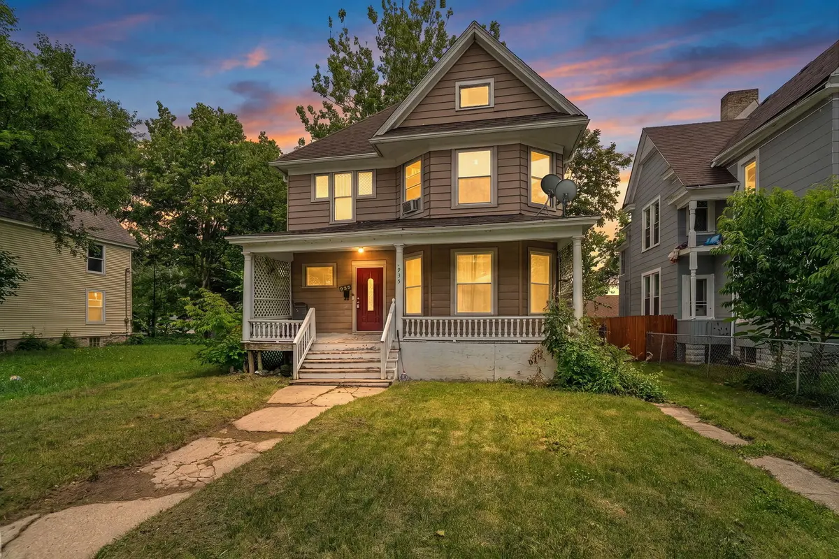 935 N Court ST, Rockford, IL 61103