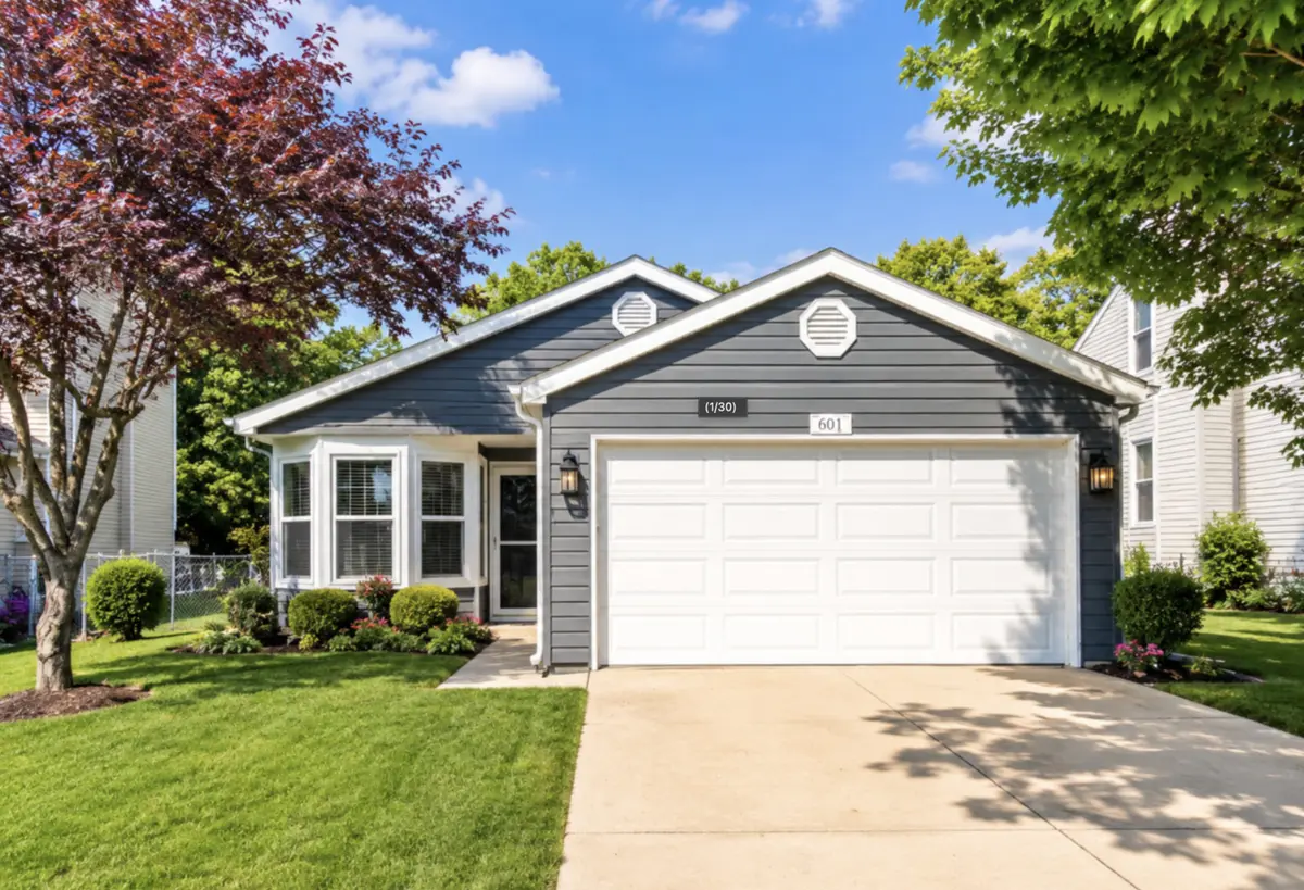 601 Topeka CT, Carol Stream, IL 60188