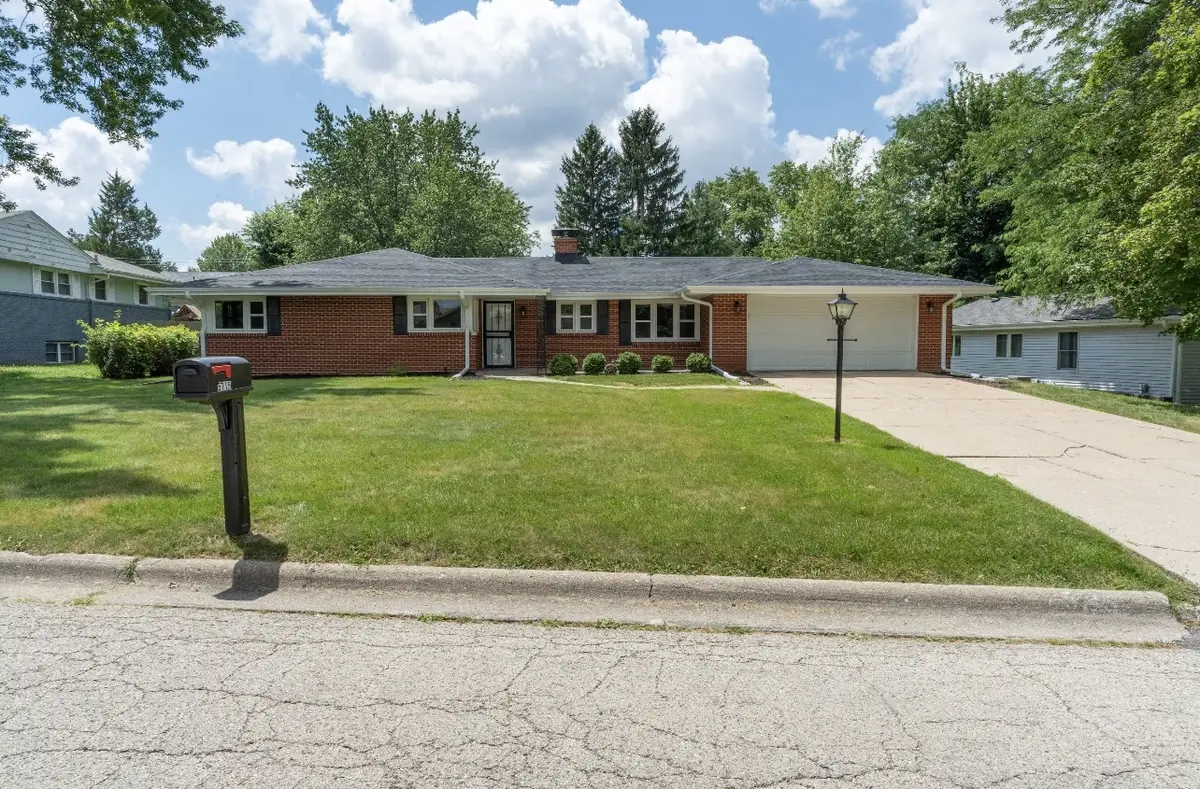 5715 KNOLLWOOD RD, Rockford, IL 61107