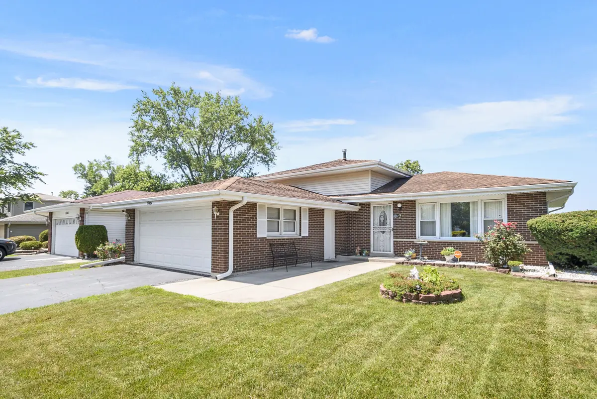 17464 Park LN, Country Club Hills, IL 60478