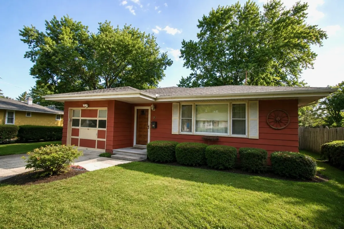21 Morris ST, Joliet, IL 60436