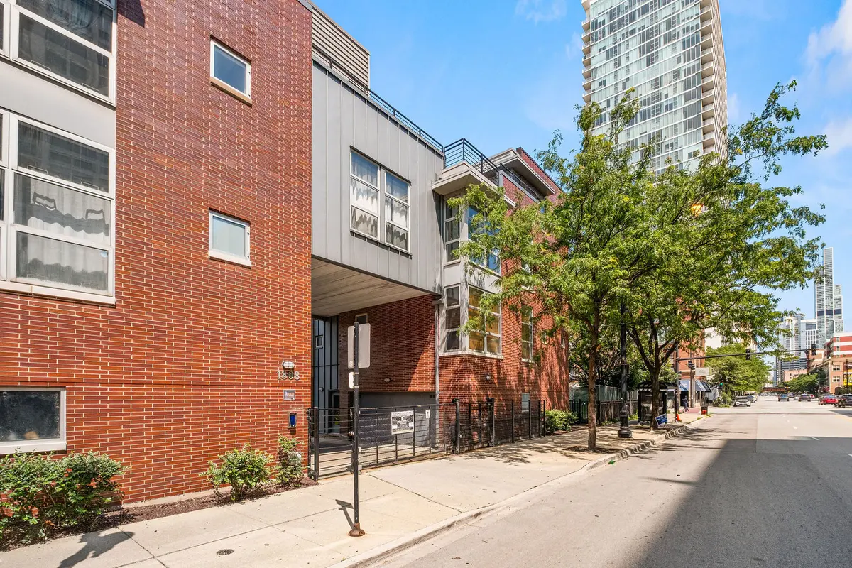 1808 S Michigan AVE #35, Chicago, IL 60616