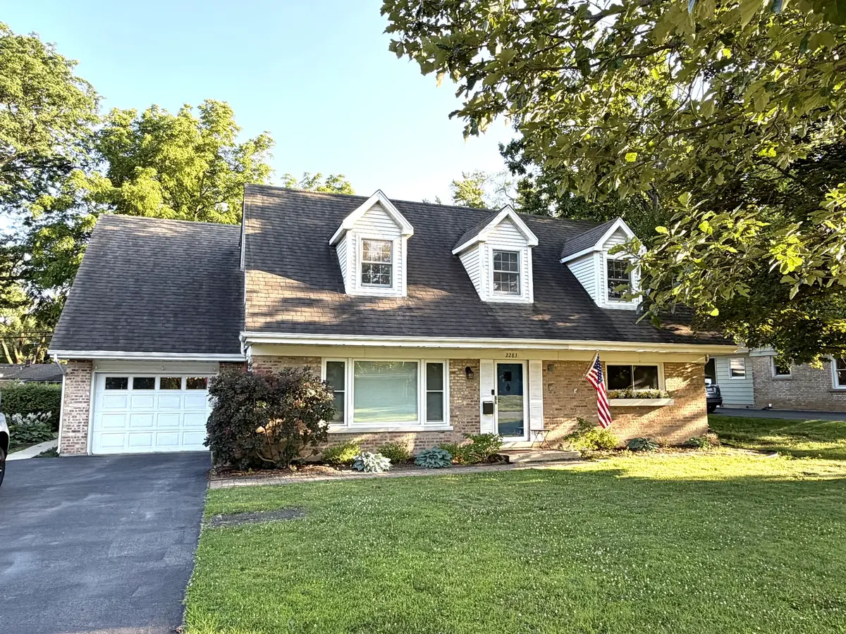 2283 Bellevue PL, Northbrook, IL 60062