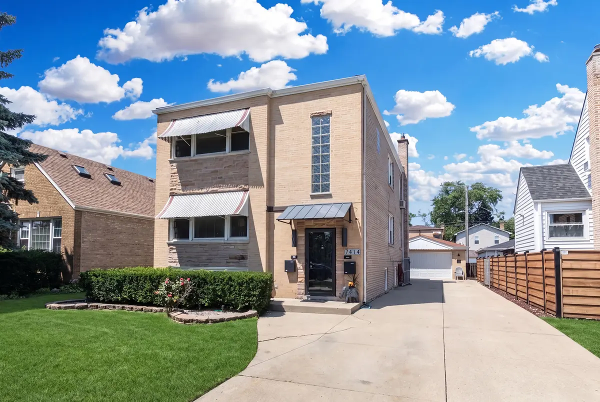 7414 W Devon AVE, Chicago, IL 60631