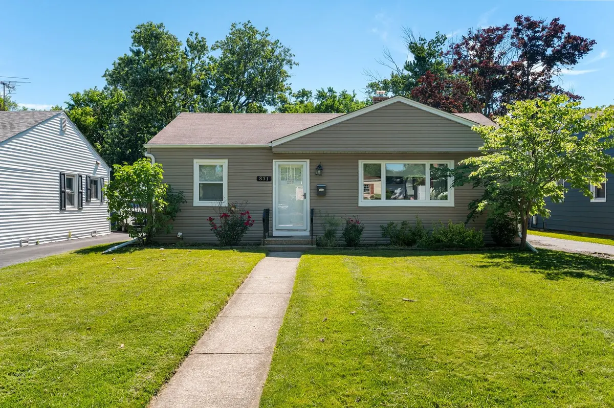 831 S Wisconsin AVE, Villa Park, IL 60181