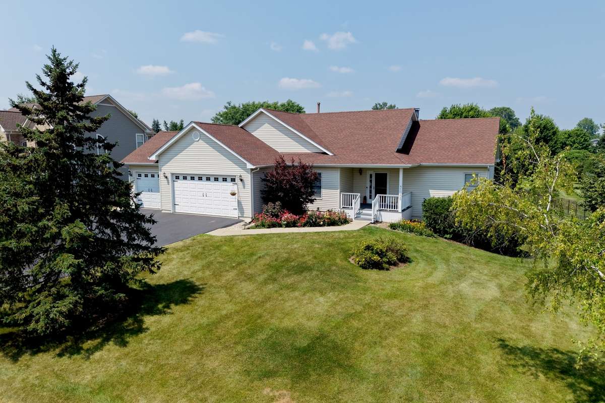 1102 Joseph CIR, Johnsburg, IL 60051