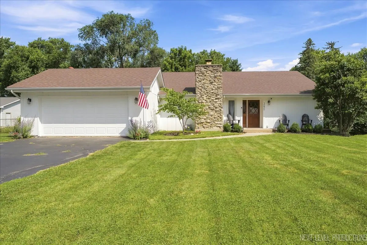 381 Orion RD, Batavia, IL 60510