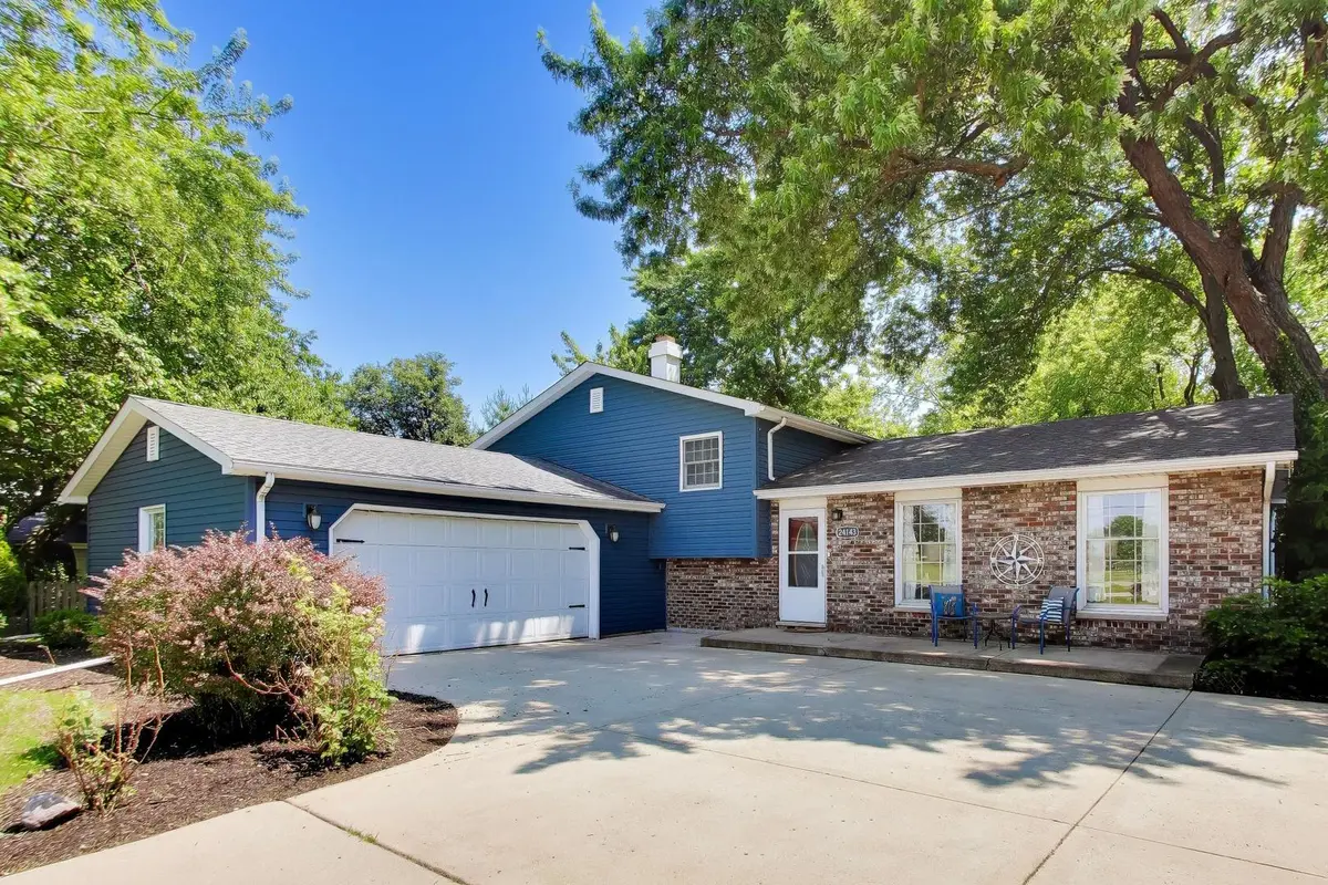 24143 W 103rd ST, Naperville, IL 60564