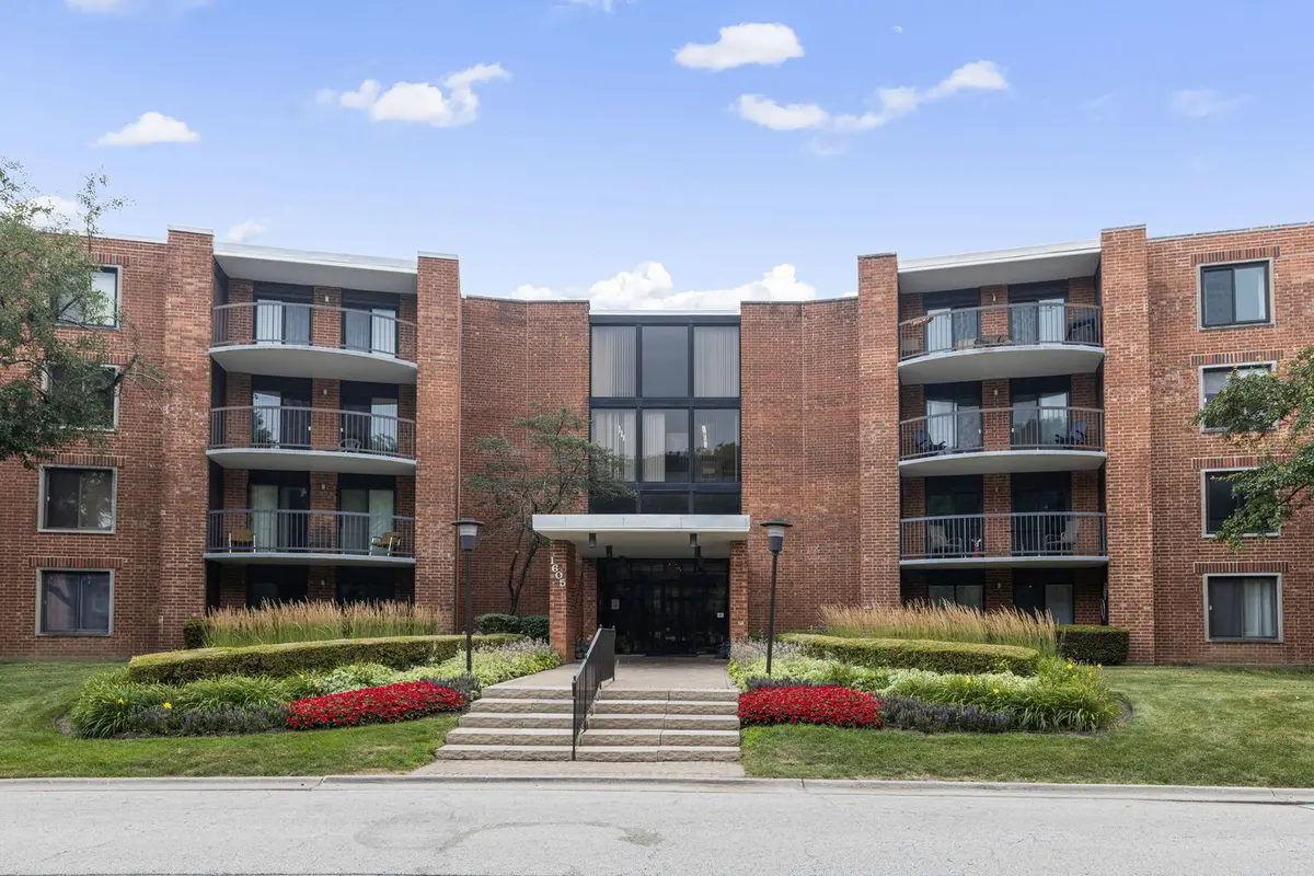 1605 E Central RD #304A, Arlington Heights, IL 60005