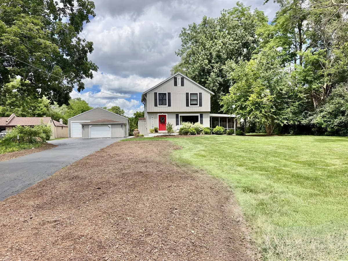 11110 79th ST, Willow Springs, IL 60525