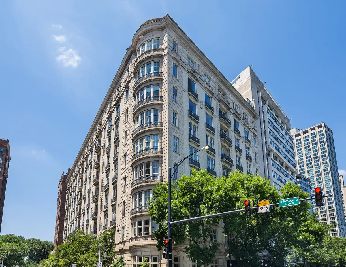 3400 N Lake Shore DR #1B, Chicago, IL 60657