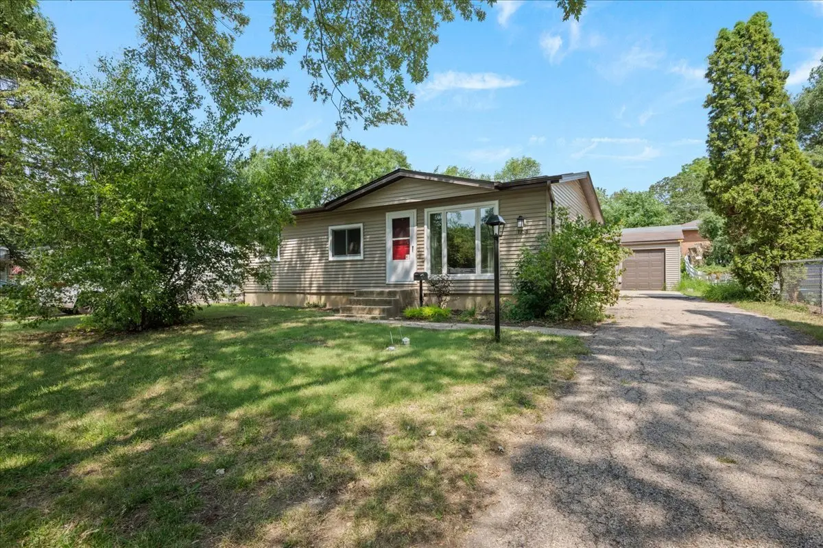 1108 S 10th AVE, St. Charles, IL 60174