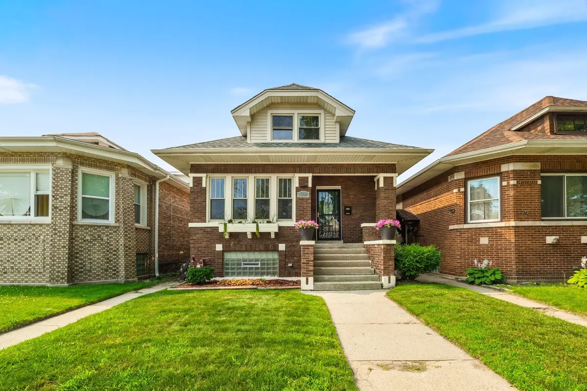 1725 E 84th ST, Chicago, IL 60617