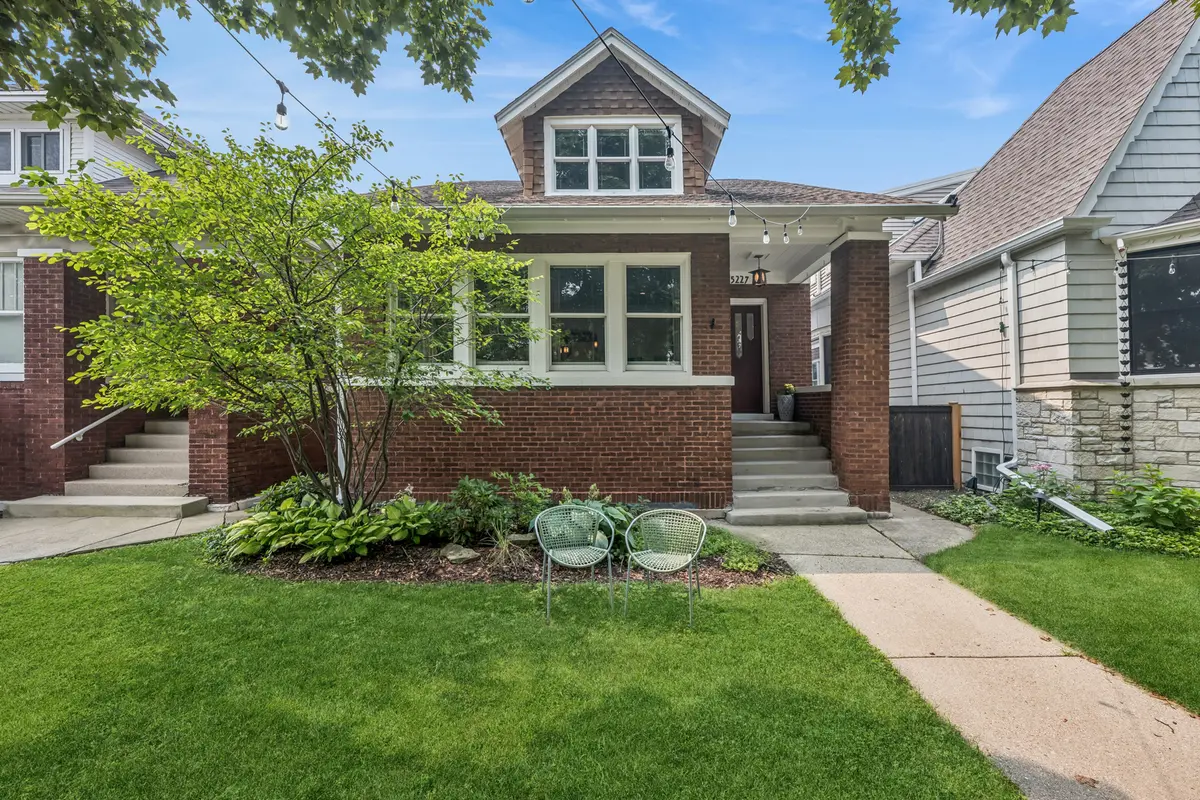 5227 W Berteau AVE, Chicago, IL 60641