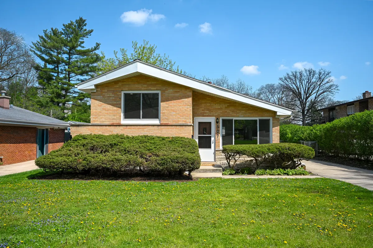 507 N Kenilworth AVE, Glen Ellyn, IL 60137