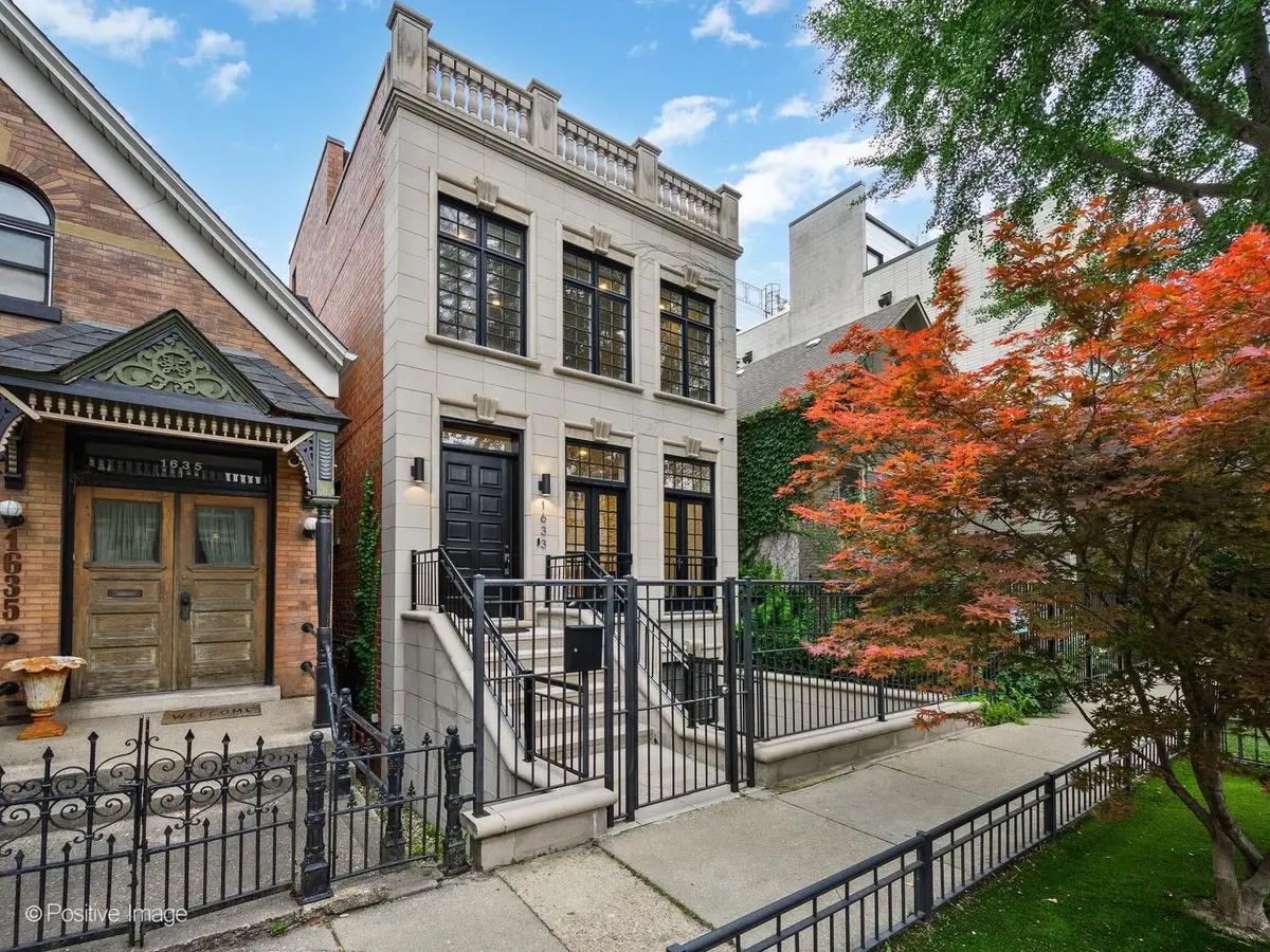 1633 N Wolcott AVE, Chicago, IL 60622