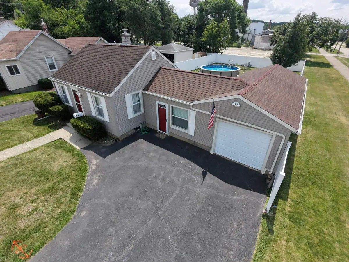 304 Johnson ST, East Dundee, IL 60118