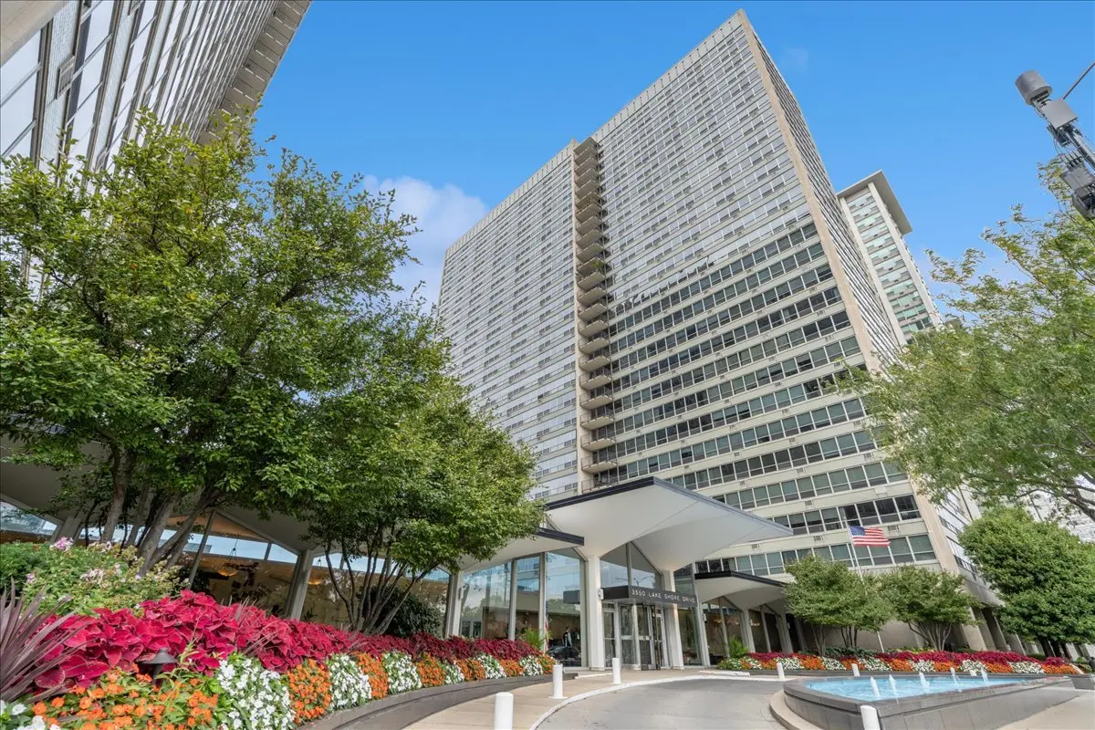 3550 N Lake Shore DR #2706, Chicago, IL 60657