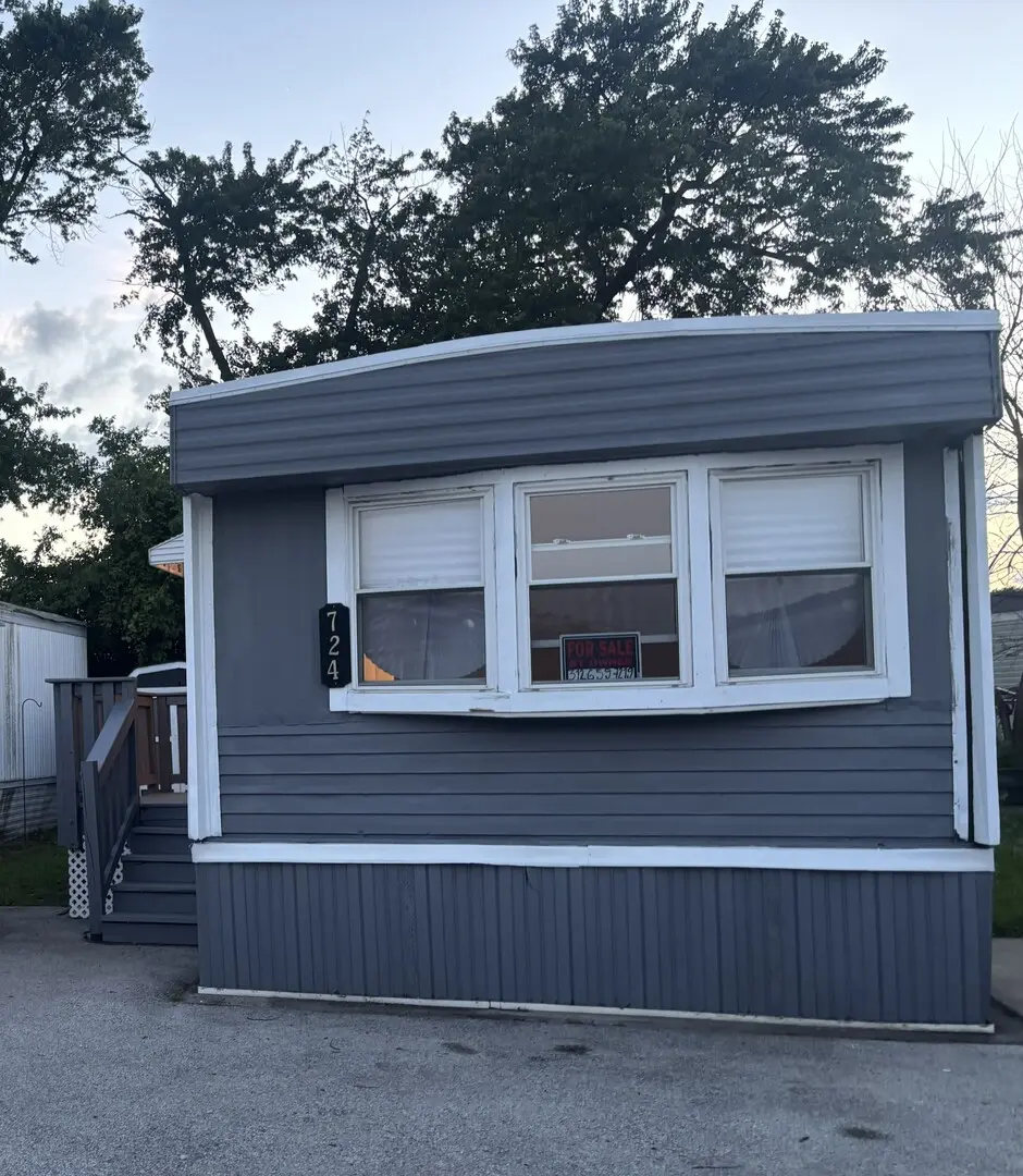 8800 Harlem AVE #724, Bridgeview, IL 60455