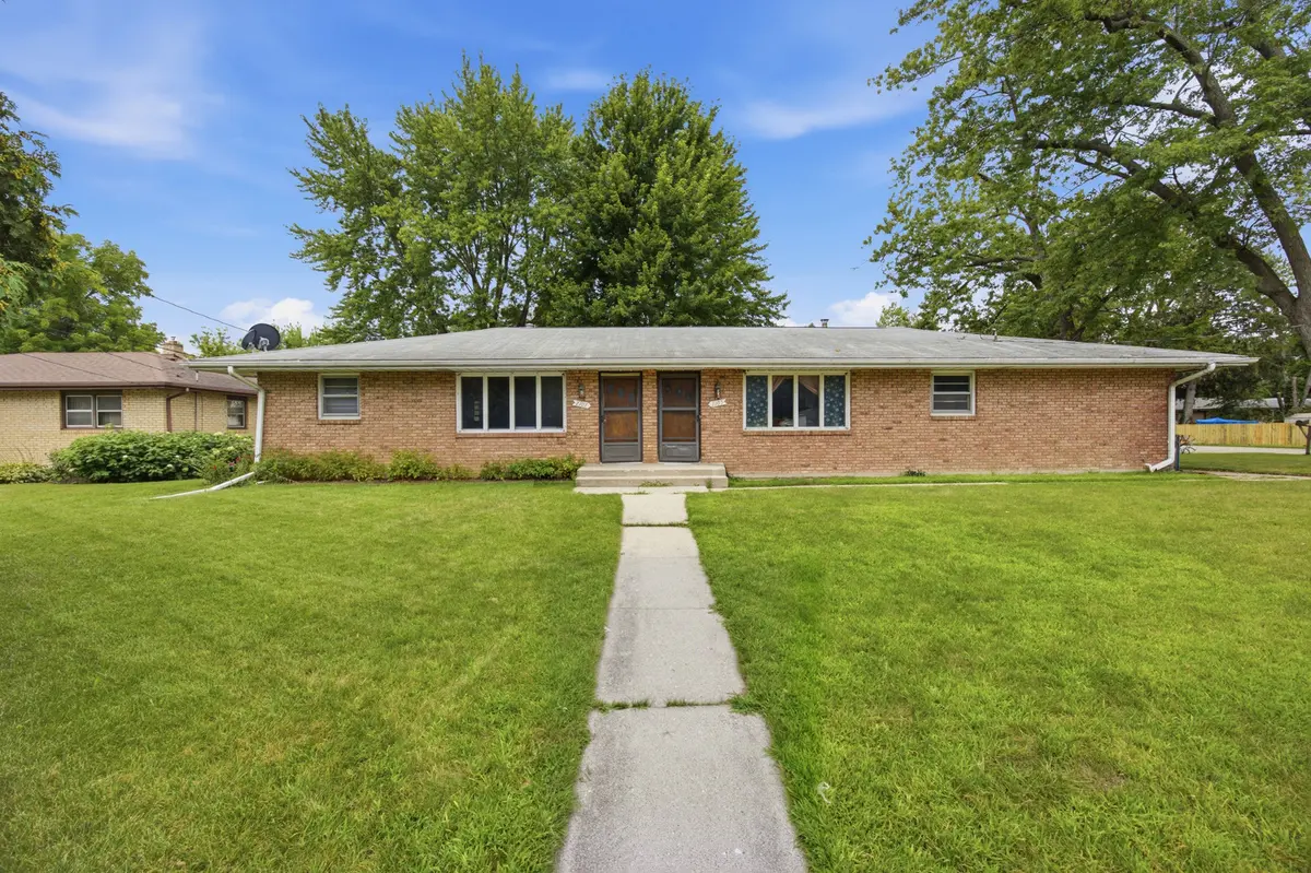 2105 Forest View RD, Rockford, IL 61108