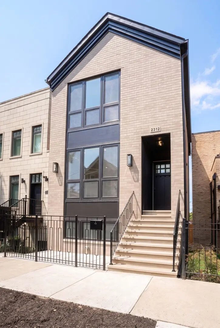 2312 N Oakley AVE, Chicago, IL 60647