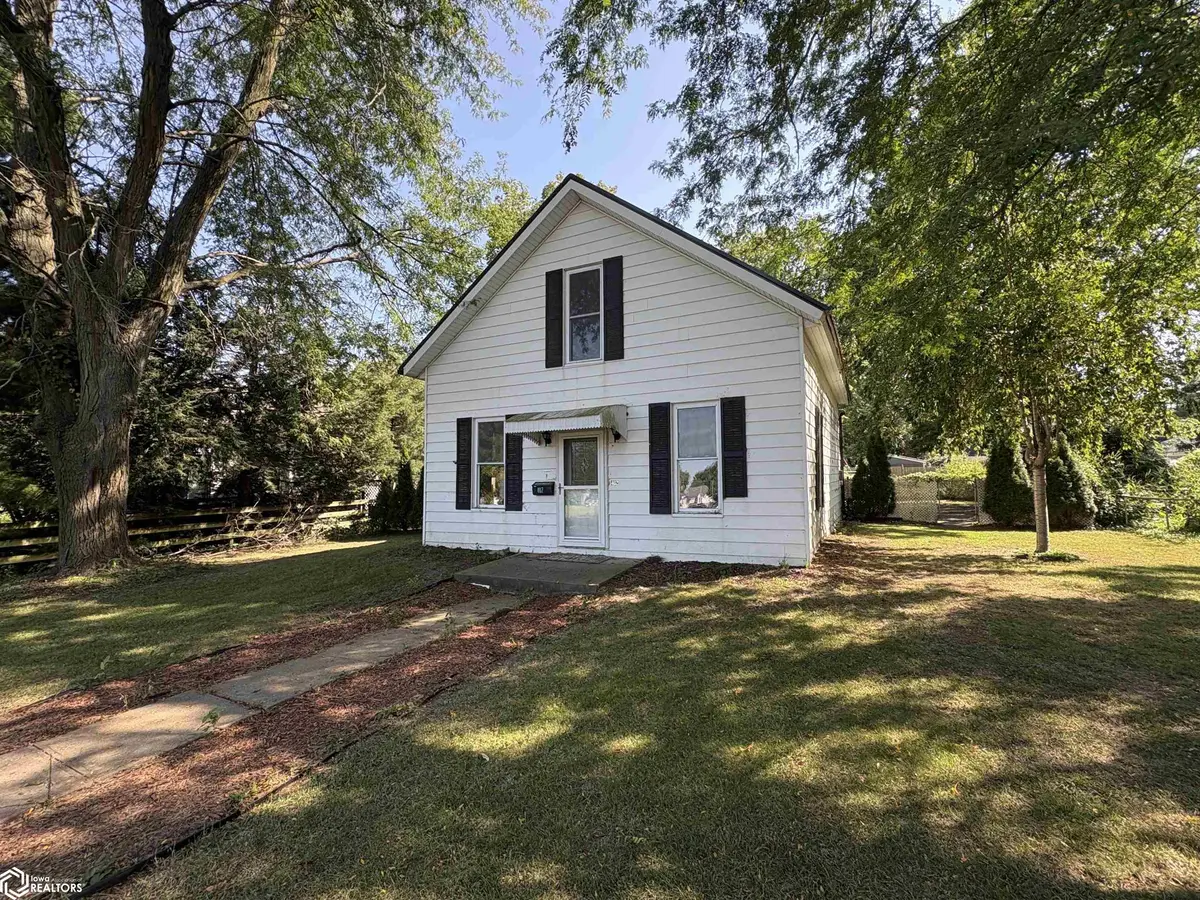 402 W Madison AVE, Fairfield, IA 52556