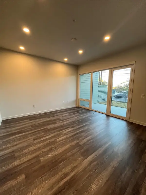 4004 Banister LN #106, Austin, TX 78704