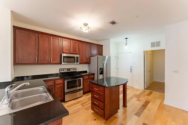 910 W 25th ST #504, Austin, TX 78705