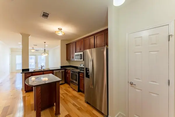 910 W 25th ST #504, Austin, TX 78705