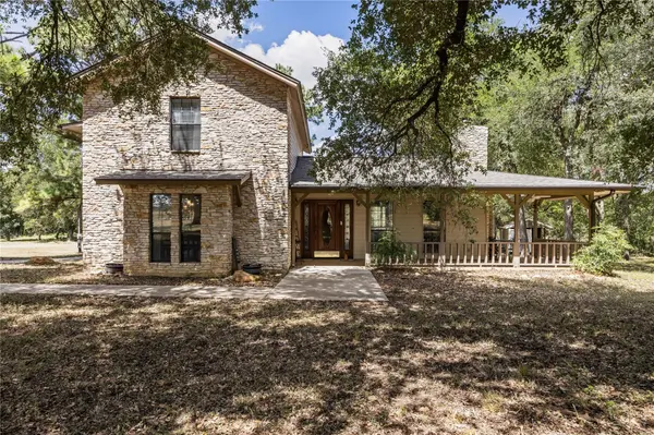 446 Roemer RD, Elgin, TX 78621