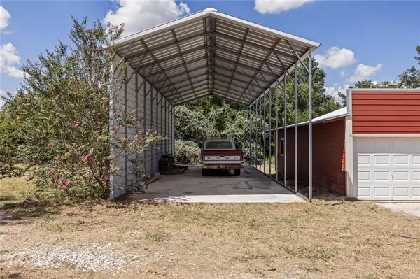 446 Roemer RD, Elgin, TX 78621