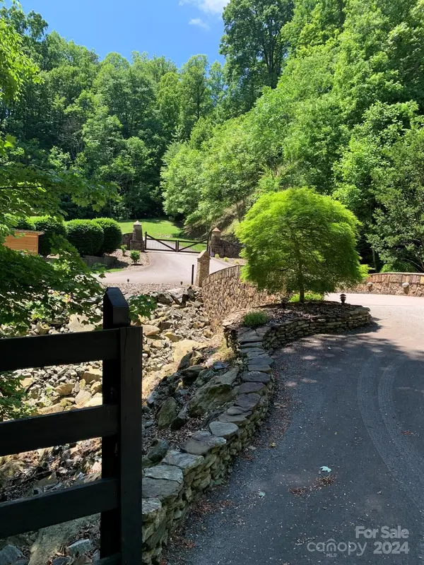LOT 201 Meadow Crossing LN, Mcgrady, NC 28649