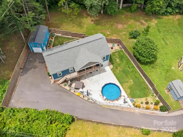 35 Dawson Steele CT, Asheville, NC 28803