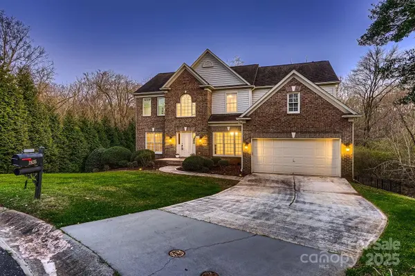 2835 Peverell LN, Charlotte, NC 28270