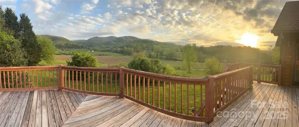 2281 Bearwallow RD, Edneyville, NC 28792