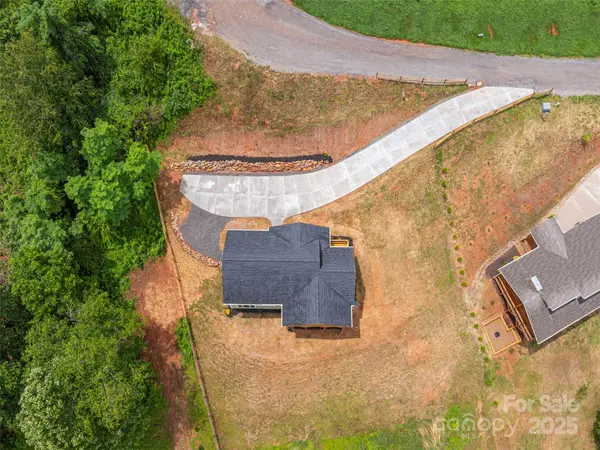 191 Aster Ridge DR, Waynesville, NC 28786