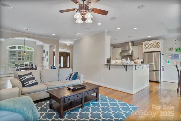 7471 Barfield LN, Denver, NC 28037